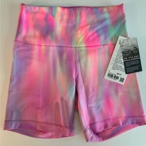 NWT lululemon - Wunder Train High-Rise Short 6" - Psychedelic Wash Multi